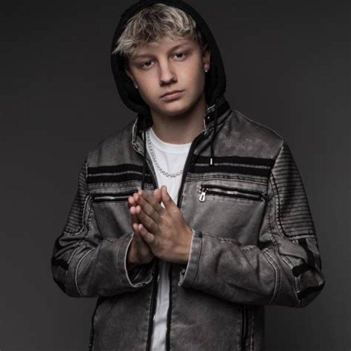 Stefan Benz- Net Worth, Bio, Age, Girlfriend, Height, Ethnicity, Career