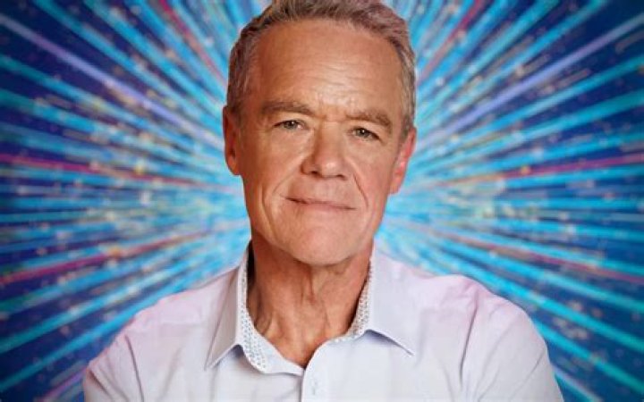 Stefan Dennis- Wiki, Biography, Age, Height, Net Worth, Wife