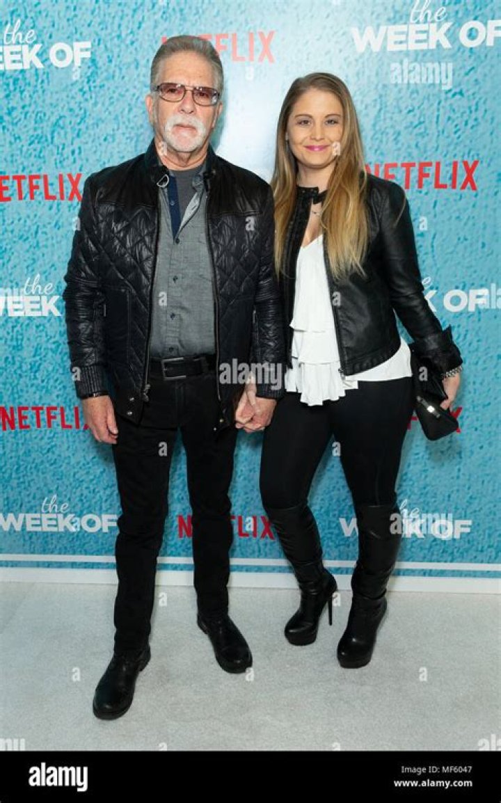 Stephanie Carney- Biography, Age, Height, Net Worth, Husband, Marriage