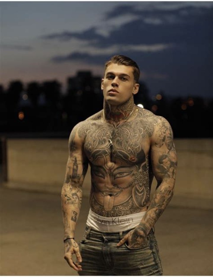 Stephen James- Net Worth, Bio, Age, Girlfriend, Height, Nationality, Career
