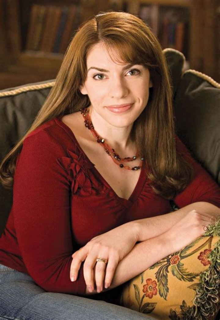 Who Is Stephenie Meyer? Wiki, Age, Height, Net Worth, Husband, Marriage