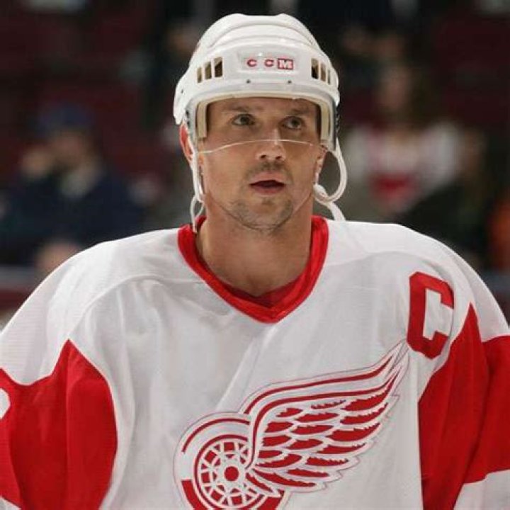 Steve Yzerman- Age, Wife, Net Worth, Height, Ethnicity