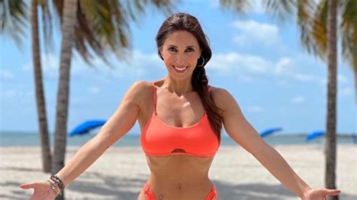 Susana Yábar- Net Worth, Bio, Age, Dating, Height, Career