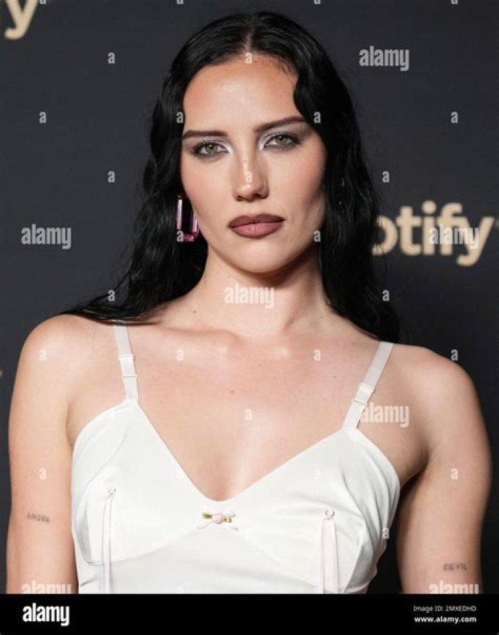 Sydney Carlson- Age, Height, Boyfriend, Net Worth, Ethnicity