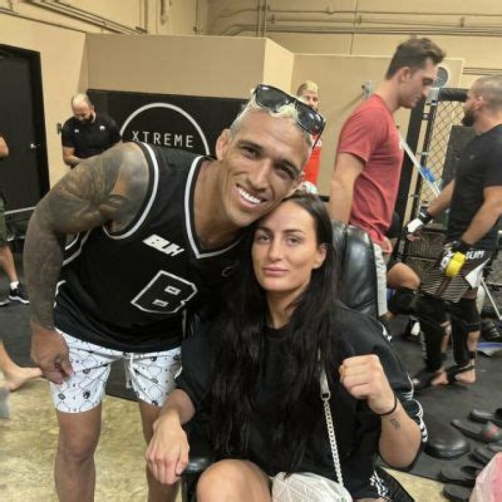 Talita Roberta Pereira- All About The Wife Of Charles Oliveira