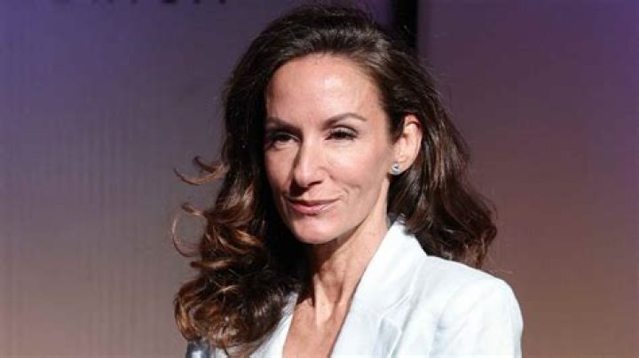 Telma Ortiz- Net Worth, Bio, Age, Dating, Height, Weight, Career