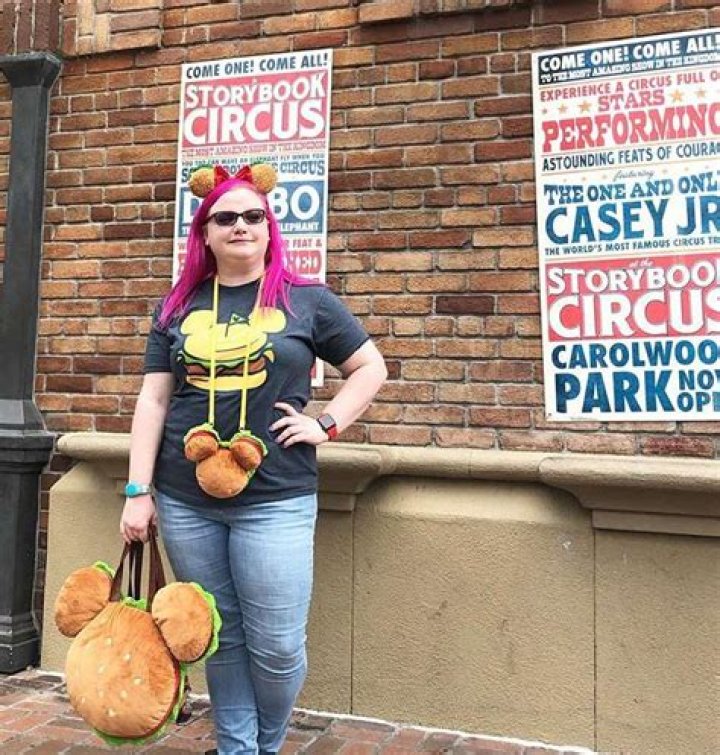 TheHollycopter- Net worth, Bio, Age, Weight, Height, Husband, Career