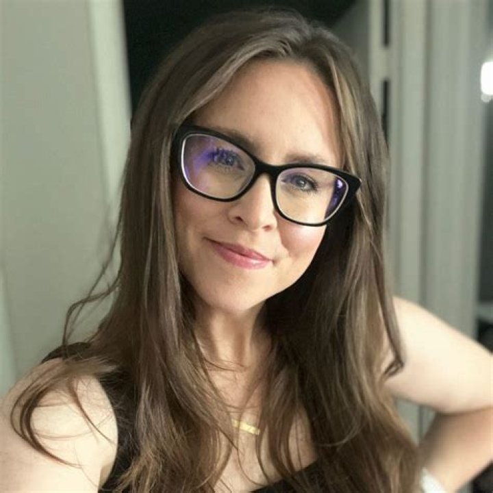 Thirstyonmain- Age, Net Worth, Height, Boyfriend, Nationality