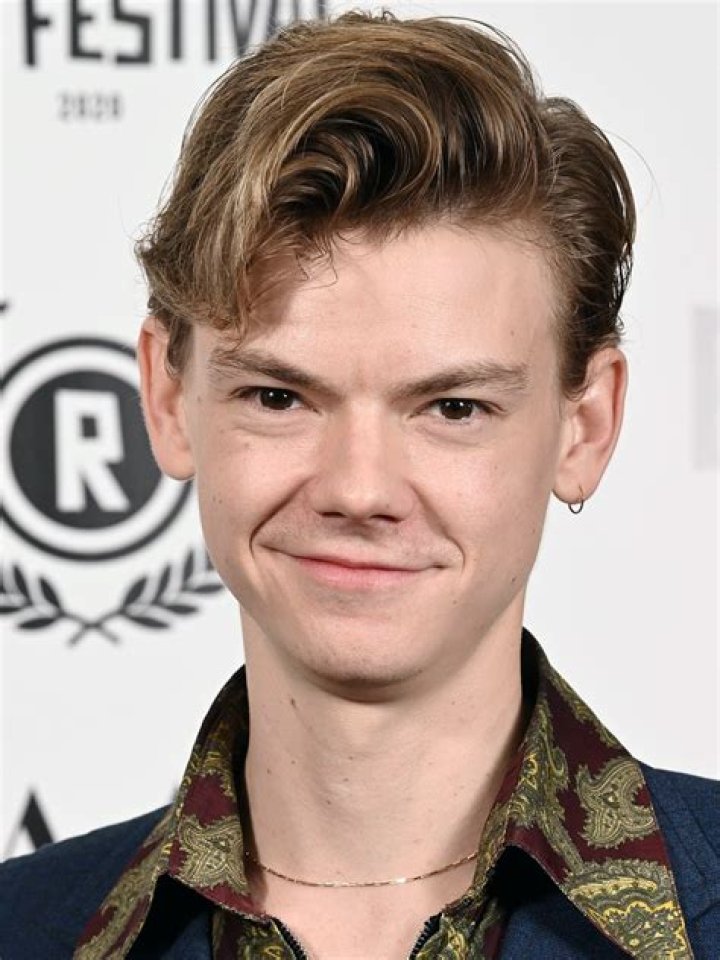 Thomas Brodie-Sangster – Wiki, Bio, Age, Height, Net Worth, Girlfriend