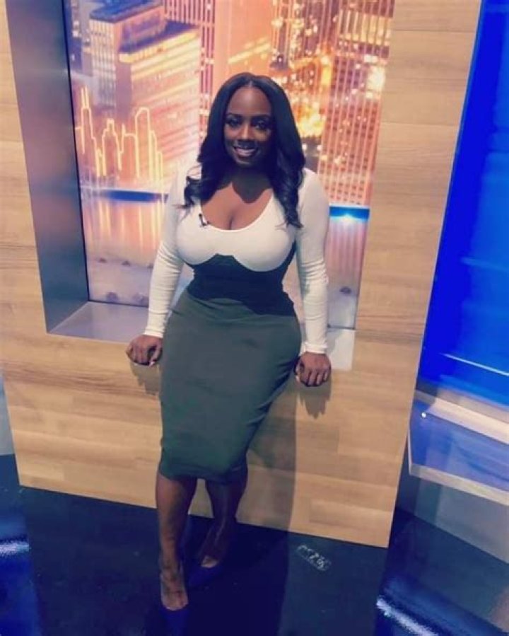 Tia Ewing- Bio, Net Worth, Husband, Marriage, Age, Height