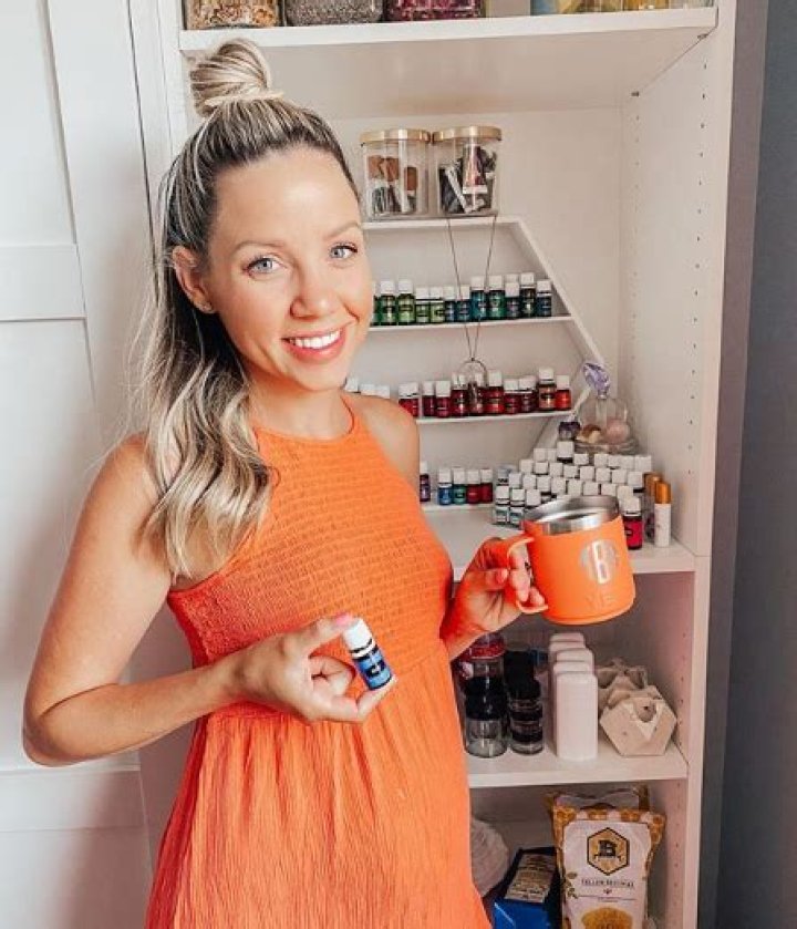 Tiffani Beaston- Wiki, Age, Height, Net Worth, Husband, Marriage