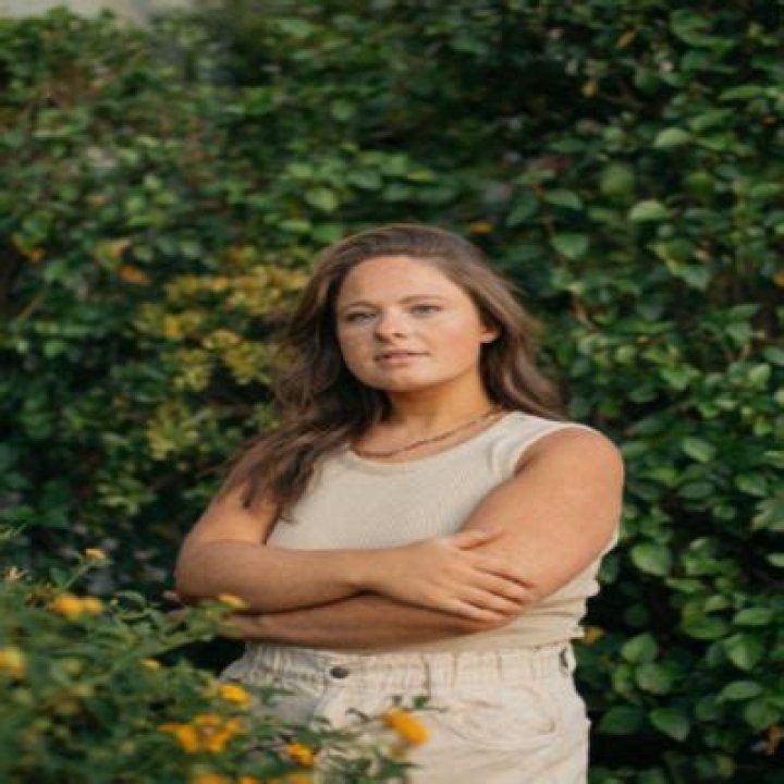 TikTok Star Courtney Parchman As A Judge In Is It Cake