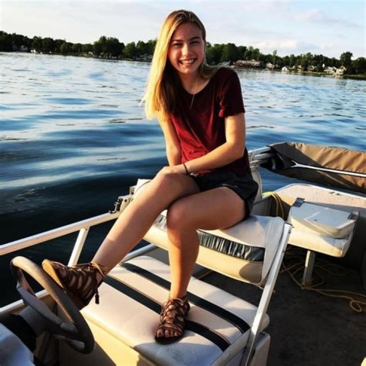 Titi Evelyn & Titi- Biography, Age, Height, Net Worth, Boyfriend, Dating