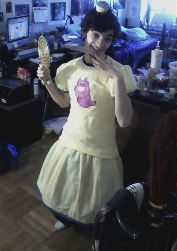 
Who is Toby Fox? Wiki, Age, Girlfriend, Net Worth, Ethnicity	