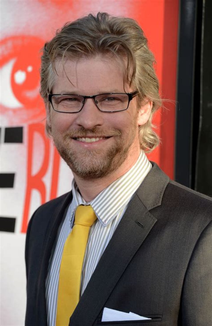 Todd Lowe- Bio, Age, Net Worth, Wife, Marriage, Height