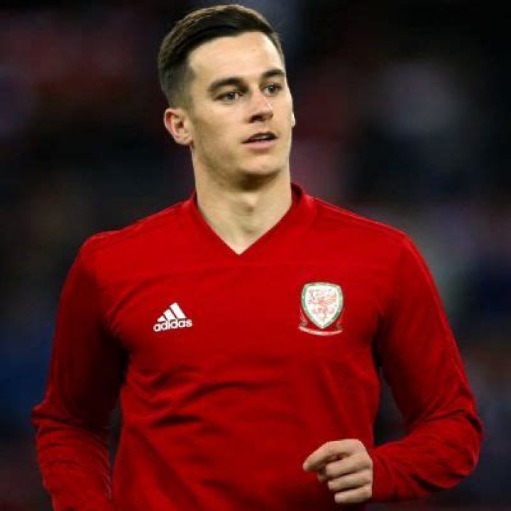 Tom Lawrence Wife: Who Is He Married To? Soccer Player Relationship