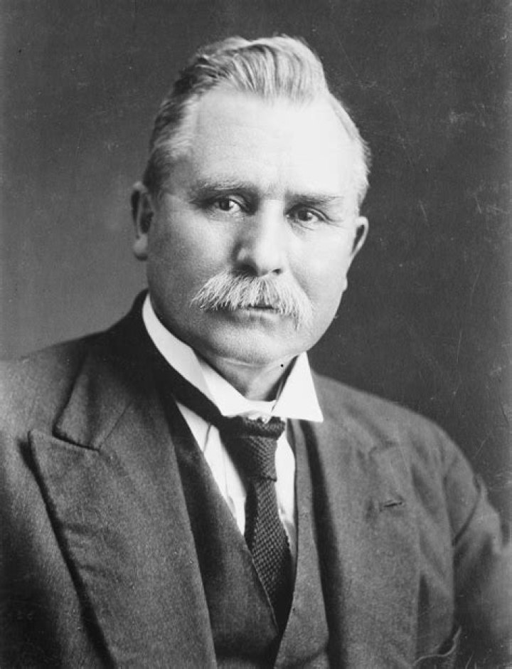 Tom Mann – Wiki, Age, Ethnicity, Girlfriend, Net Worth, Height, Career (Biographygist)