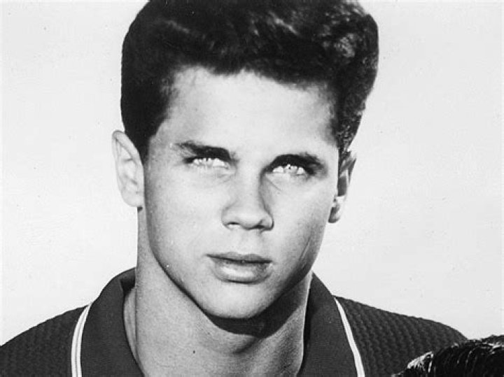 Tony Dow- Wiki, Age, Height, Net Worth, Husband, Ethnicity