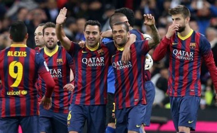 Top 4 Reason Why Dani Alves was Re-signed By Barcelona