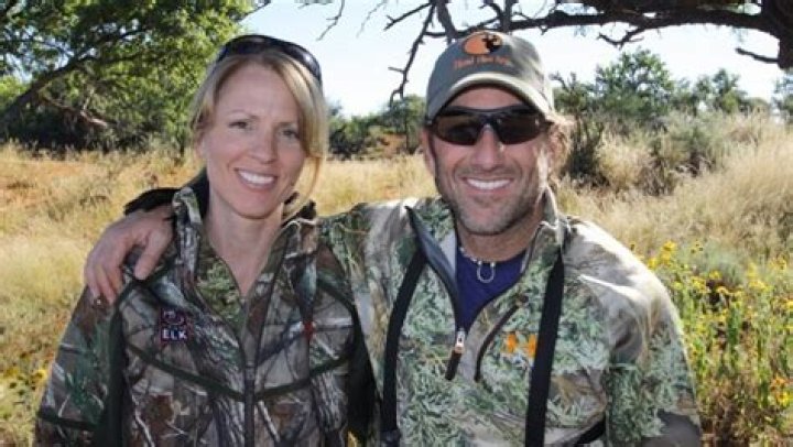 
Meet Cameron Hanes’s Longtime Wife and Learn About Her Job and Net Worth	