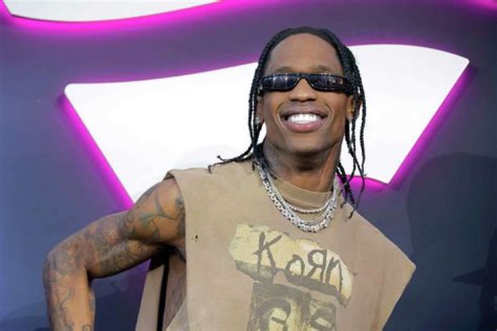 Travis Scott- Age, Girlfriend, Height, Net Worth, Nationality