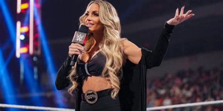 Trish Stratus- Bio, Age, Height, Net Worth, Boyfriend, Dating