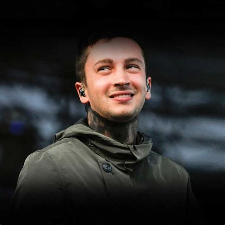 Tyler Joseph- Bio, Wiki, Age, Height, Weight, Net Worth, Relationship
