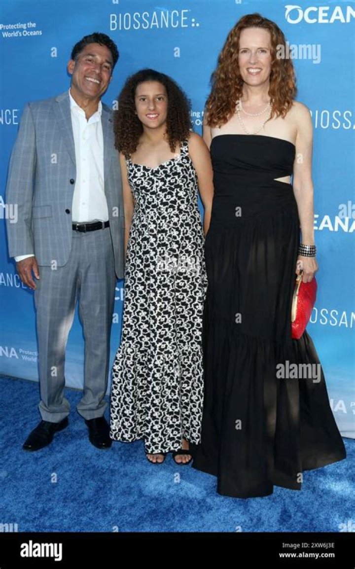 Ursula Whittaker- Wiki, Biography, Age, Height, Net Worth, Husband