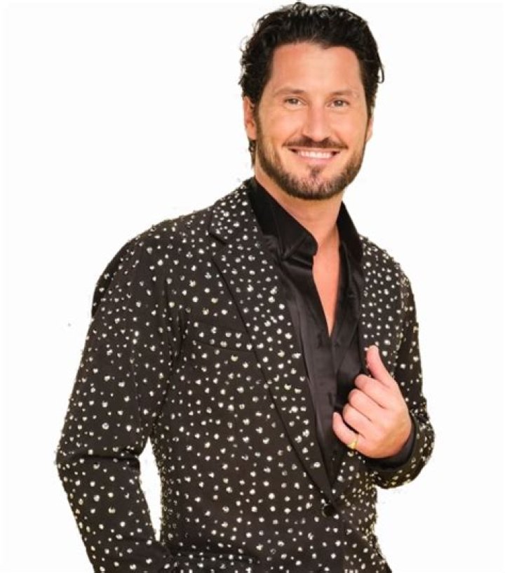 
Val Chmerkovskiy- Wiki, Age, Height, Net Worth, Wife, Ethnicity	