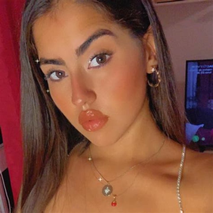 Valensoloella- Age, Boyfriend, Height, Net Worth, Career, Nationality