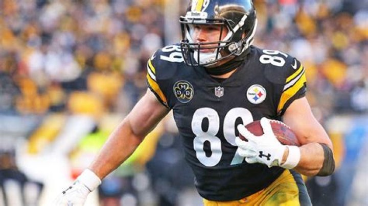 Who is Vance McDonald? Wiki, Age, Height, Net Worth, Wife, Children