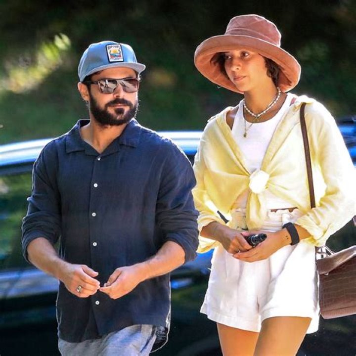 Vanessa Valladares- Net Worth, Age, Ethnicity, Boyfriend, Height, Career