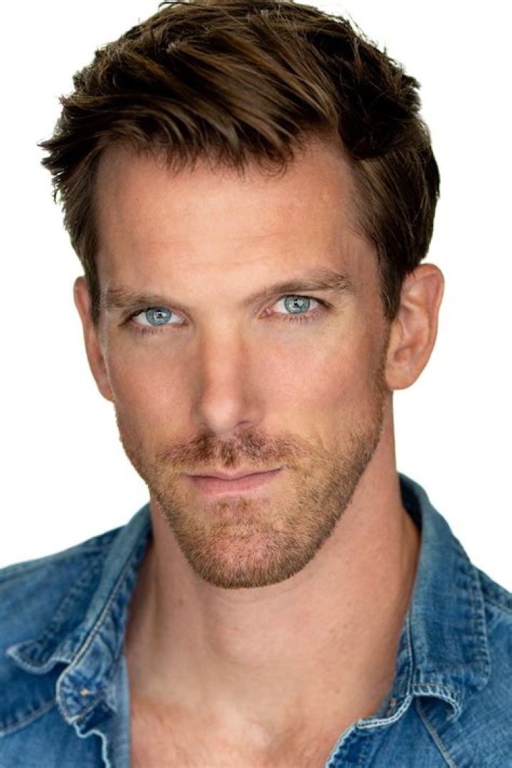 Victor Zinck- Bio, Age, Height, Net Worth, Girlfriend, Ethnicity