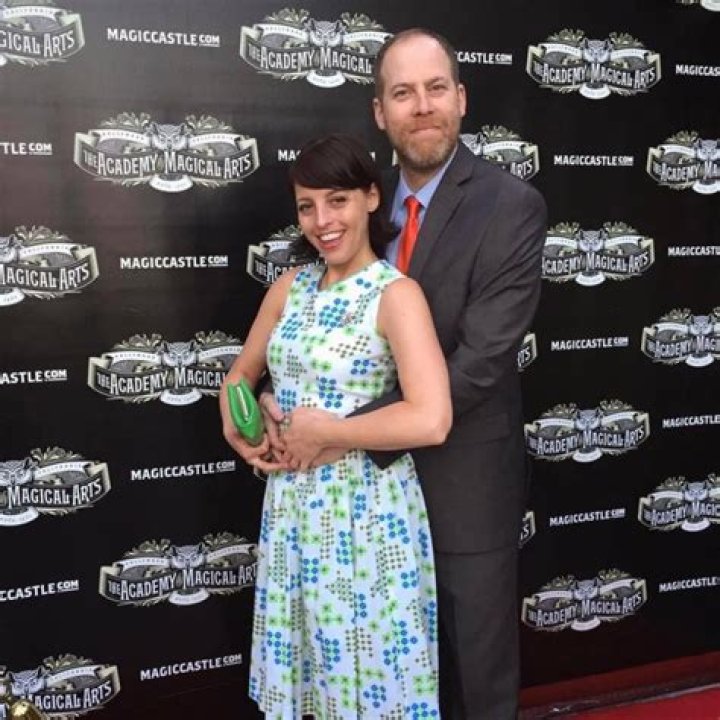 Who is Vince Averill? Wiki, Age, Height, Net Worth, Wife, Marriage