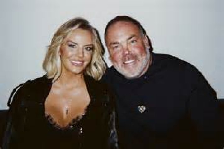 Whitney Rose- Bio, Age, Height, Net Worth, Husband, Children