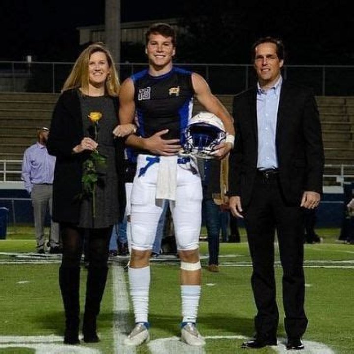 Who Are Chad And Heather Leonard? Meet Riley Leonard Parents: Family Details