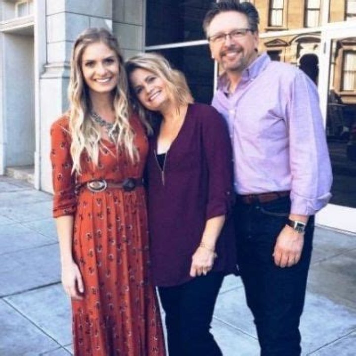 Who Are Edward And Janis Duski? Meet Lauren Duski Parents