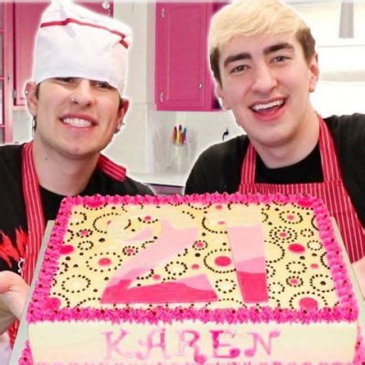 Who Are Ryan And Reggie Webber? Meet Jake Webber Brother: Family Details