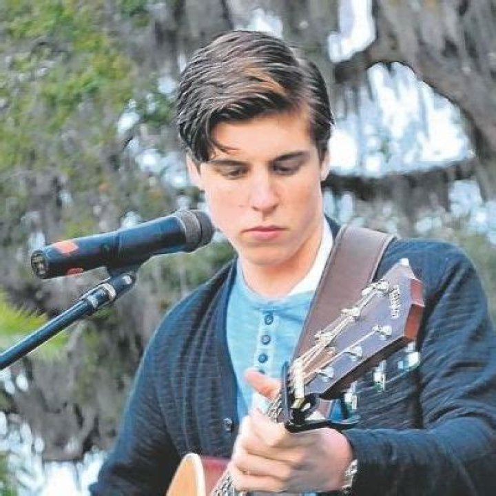 Who Are Scott And Mary Woolf? Meet Sam Woolf Parents: Wiki And Net Worth