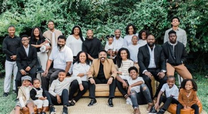 Who Are Tony And Lois Evans? Meet Tony Evans Jr Parents