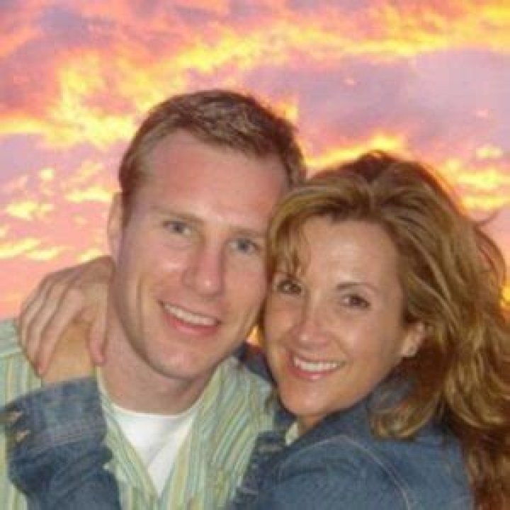 Who Is Carol Hoiberg? Meet Fred Hoiberg Wife: Married Life And Kids Detail