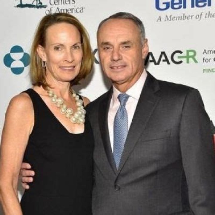 Who Is Colleen Manfred? Meet Rob Manfred Wife: Married Life And Wiki