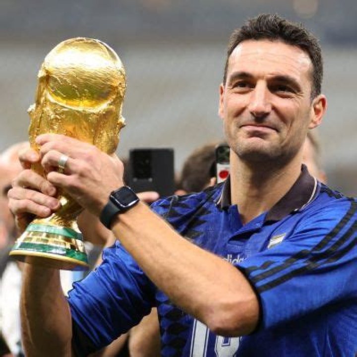 Who Is Elisa Montero? Meet Lionel Scaloni Wife: Family And Kids