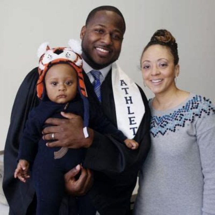 Who Is Evan Christina? Meet Cadillac Williams Wife: Married Life & Kids