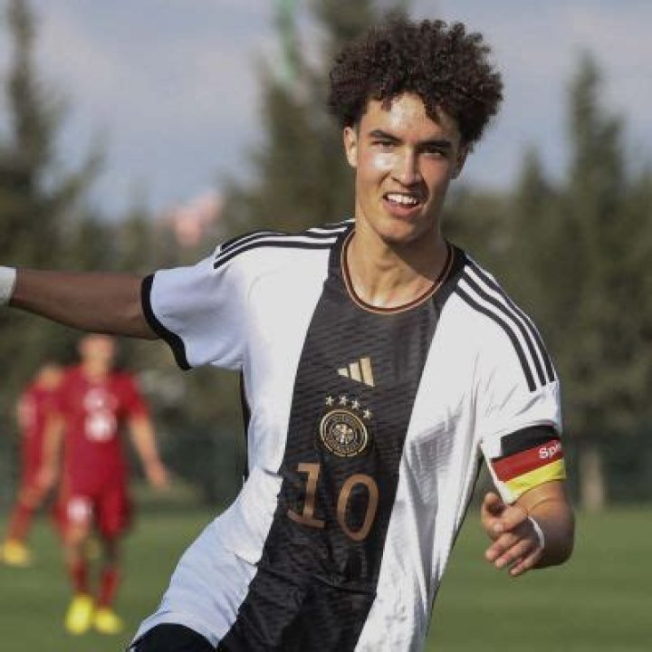 Who Is Noah Darvich? Explore Footballer Religion And Ethnicity