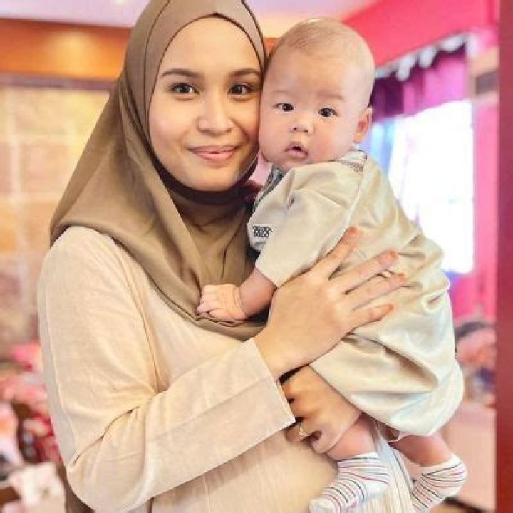 Who Is Norshafiq Ridzwan? Meet Farhana M Noor Husband: Married Life & Kids