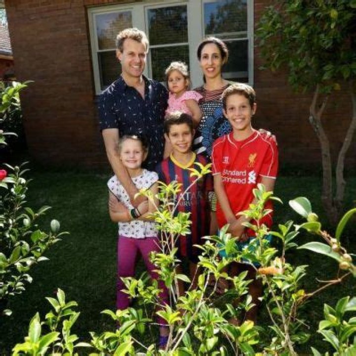 Who Is Tim Crakanthorp Wife, Laura Crakanthorp? Relationship & Kids Details