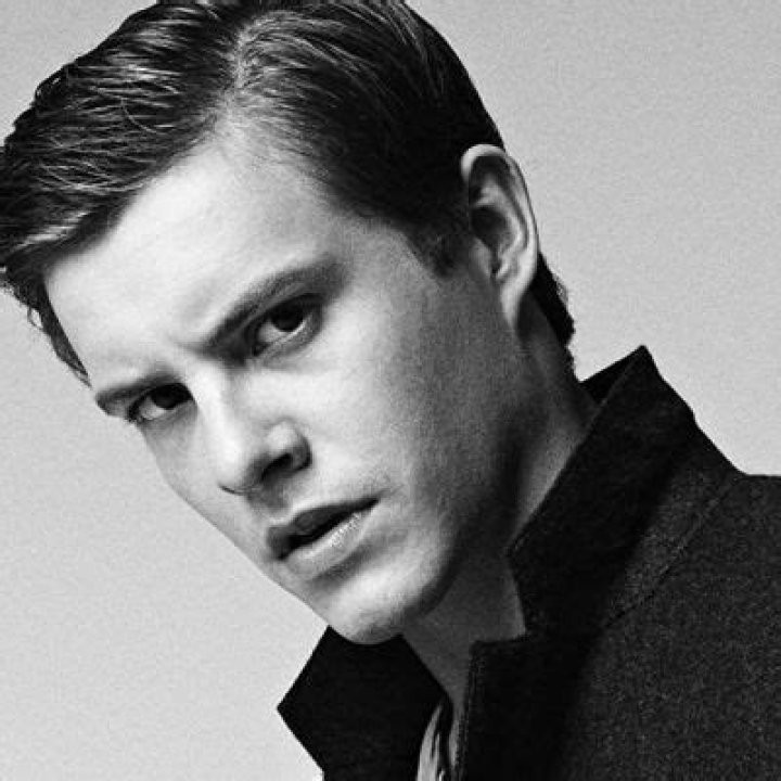 Xavier Samuel Will Be Portrayed As A Charlie Chaplin Jr. On “Blonde”