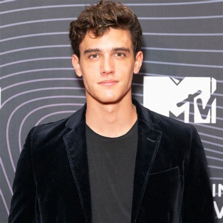 Xavier Serrano- Age, Height, Girlfriend, Net Worth, Ethnicity