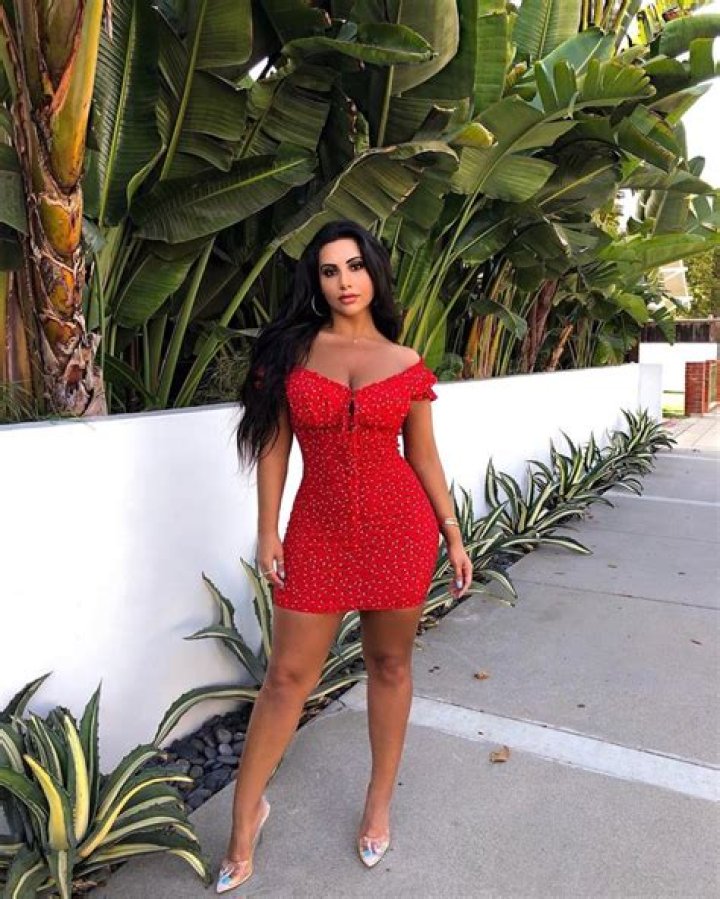 Yasmin Kavari- Bio, Age, Height, Boyfriend, Net Worth, Career